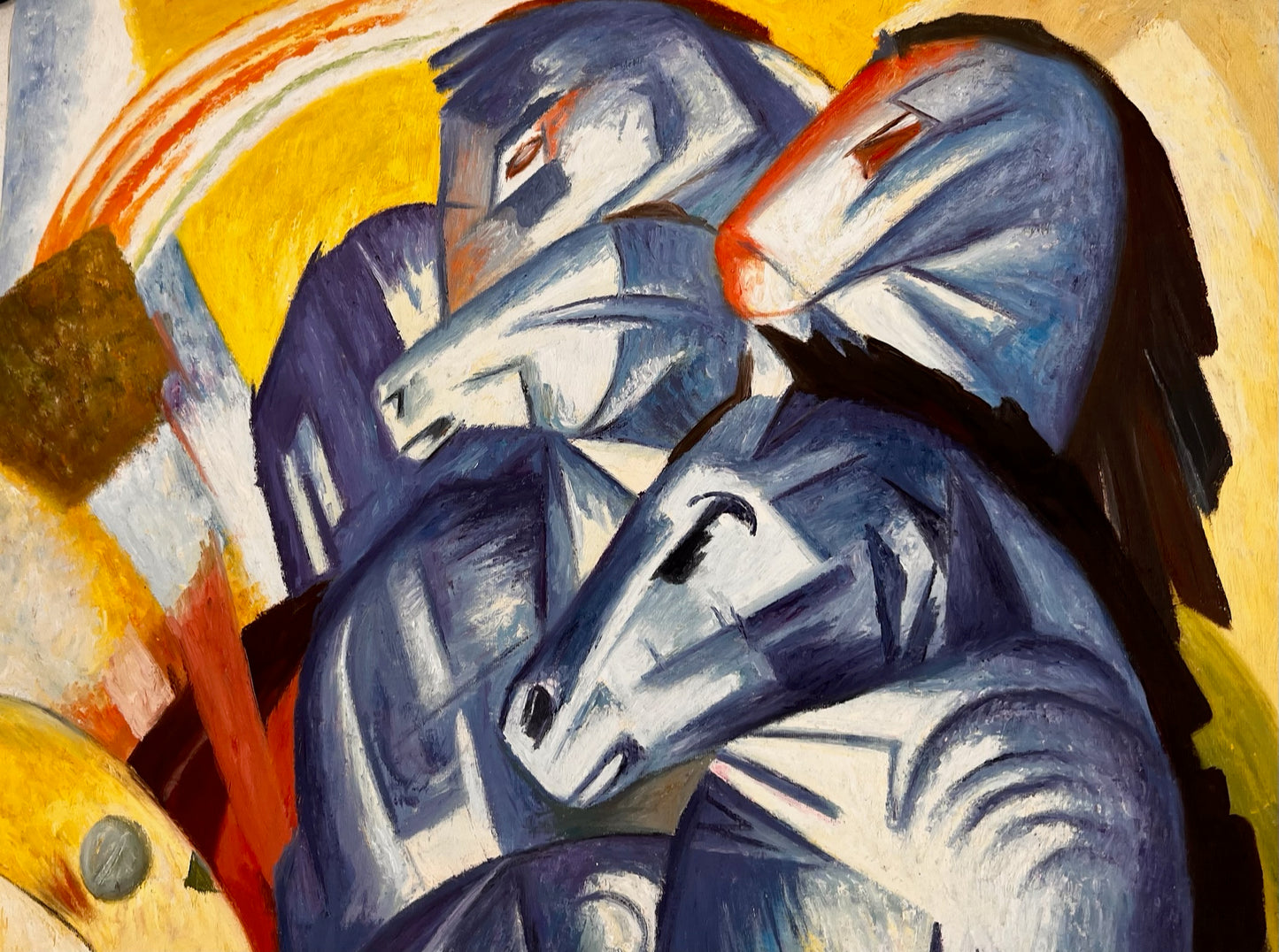 La Torre dei Cavalli Blu (di Franz Marc) – Olio su tela espressionista dipinto a mano (60 × 80 cm, consegnato arrotolato)
